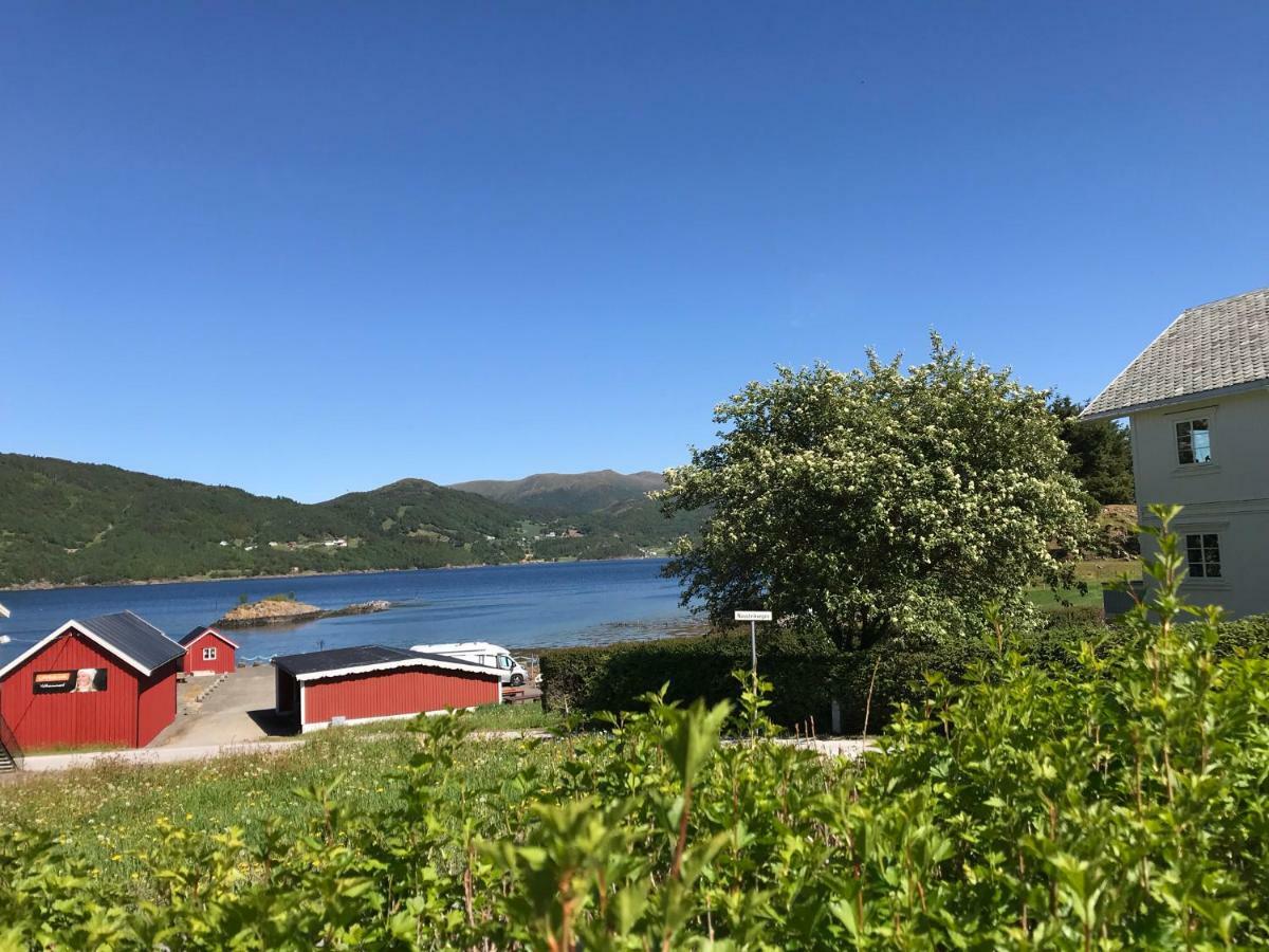 Ola Bua Near The Atlantic Road Lyngstad Exterior foto
