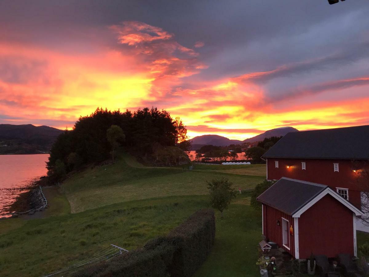 Ola Bua Near The Atlantic Road Lyngstad Exterior foto