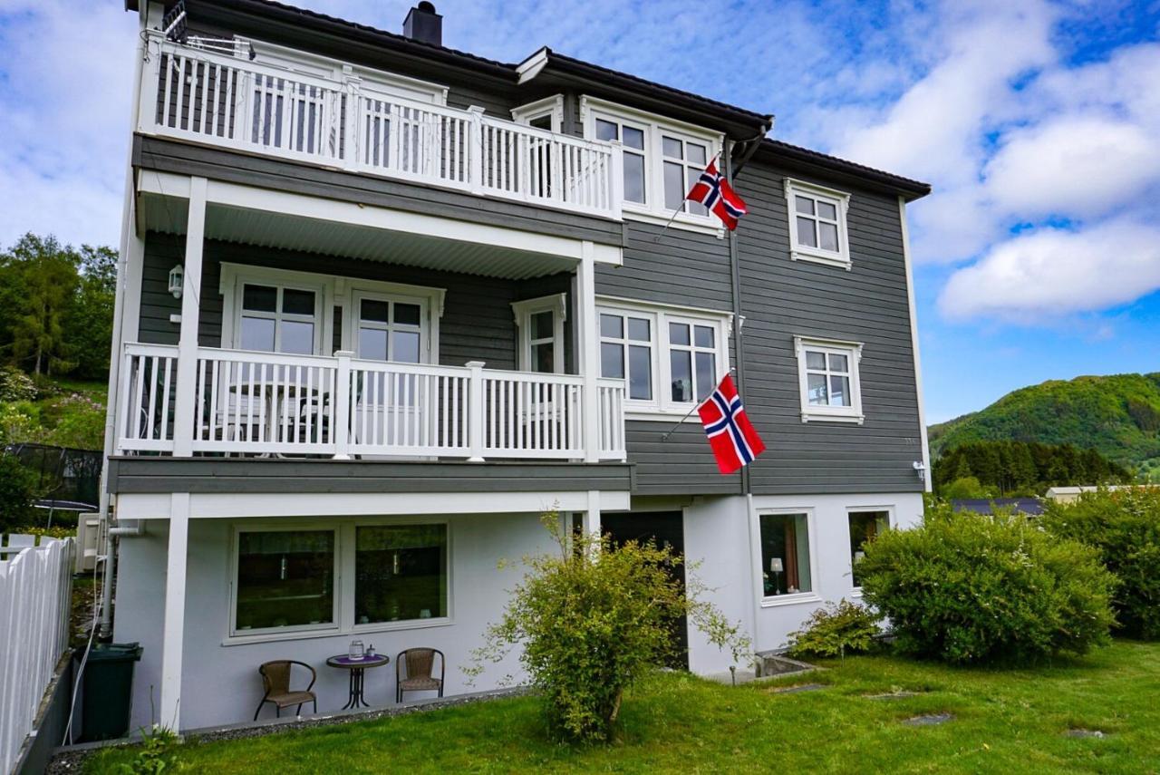 Ola Bua Near The Atlantic Road Lyngstad Exterior foto